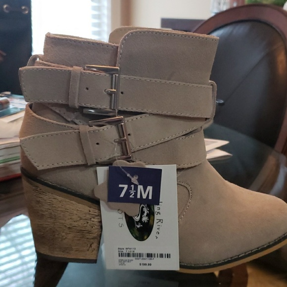 FINAL PRICE - Sterling River suede boots, Size 7.5 - Picture 6 of 7